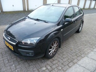 Ford Focus 1.6-16V Futura