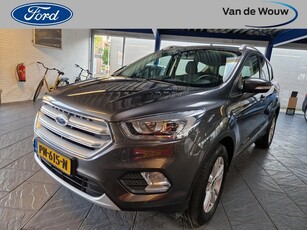 Ford Kuga 1.5 EcoBoost Titanium Trekhaak-Ned auto van 1e