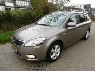 Kia Cee'd Sporty Wagon 1.6 CVVT X-ecutive 127pk Clima