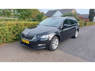 Škoda Octavia Combi 1.6 TDI Greentech Ambition ECC/DSG/NAVI