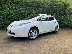 Nissan LEAF Base 24 kWh [ Navi Camera Clima Cruise ]