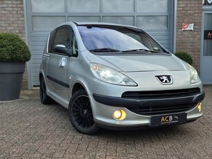 Peugeot 1007 1.4 Sesam, Trekhaak (bj 2007)