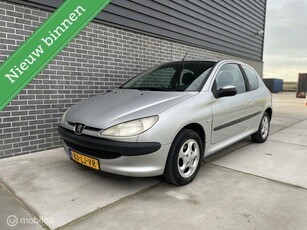 Peugeot 206 1.4 Gentry APKNAPNette AutoVelgen