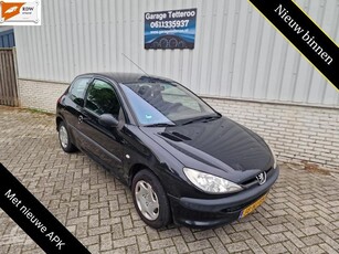 Peugeot 206 1.4 X-line Apk nieuw, Airco