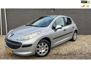 Peugeot 207 1.4-16V XR