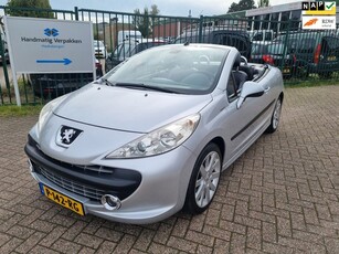 Peugeot 207 CC 1.6 VTi Féline, AUTOMAAT, ZEER MOOI.