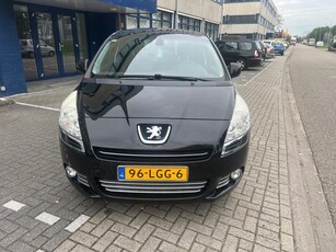 Peugeot 5008 1.6 VTi ST 7-persoons uitvoering.