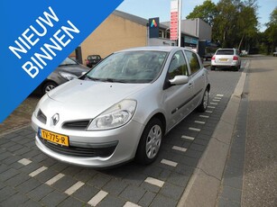 Renault Clio 1.2 TCE Collection 5 deurs, airco, trekhaak