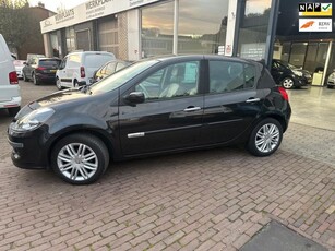 Renault Clio 1.6-16V Initiale