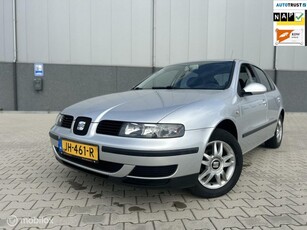 Seat Leon 1.6-16V Executive/APK/BLUETOOTH/AIRCO/