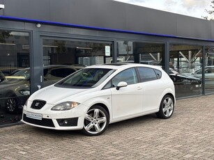 Seat Leon 2.0 TFSI FR STOELVERWARMING/SCHUIFDAK/NAVI/BOMVOL