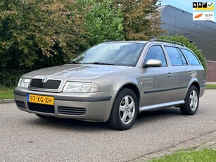 Skoda Octavia Combi 1.6 Démarrage