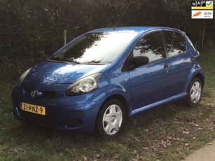 Toyota Aygo 1.0-12V Now met airco, in zeer mooie staat