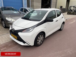 Toyota Aygo 1.0 VVT-i x-now 2015 Airco Cruise Control Leuke