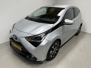 Toyota Aygo 1.0 VVT-i x-play Camera DAB Stoelverwarming