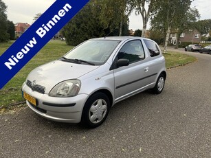 Toyota Yaris 1.0-16V VVT-i Sol Leuke auto met nieuwe APK!