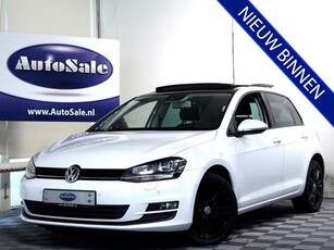 Volkswagen Golf 1.2 TSI DSG Highline PANO NAV BT LANE XENON