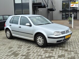 Volkswagen Golf 1.4-16V Trendline