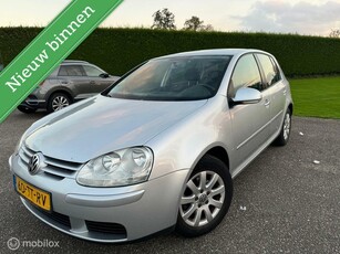 Volkswagen Golf 1.6 FSI Comfortl Business