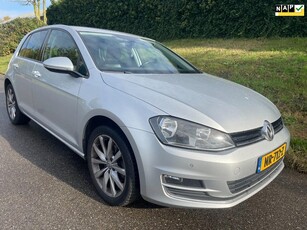 Volkswagen Golf 1.6 TDI Highline - Leder - Navi - Camera -