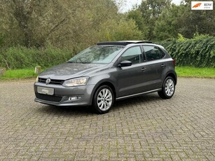 Volkswagen Polo 1.2 High Line i PANORAMADAK I CRUISE I PDC