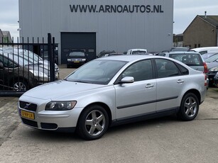 Volvo S40 1.8 126 PK, AIRCO(CLIMA), CRUISE CONTROL, APK TOT