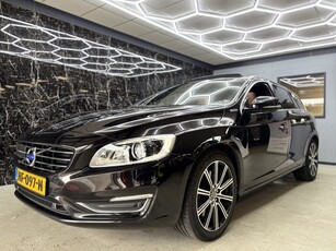 Volvo V60 2.4 D6 AWD Plug-In Hybrid R-Design (bj 2014)