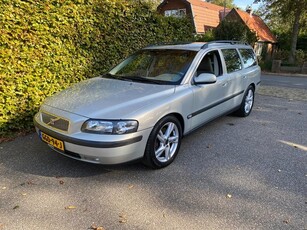 Volvo V70 2.4 T Automaat 124 dkm Youngtimer/ Keurig !!