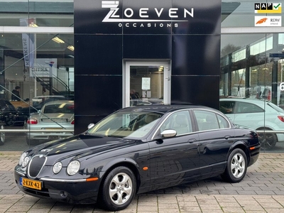 Jaguar S-type 2.5 V6 Midnight recent grote beurt gehad