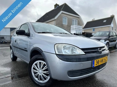 Opel Corsa 1.4-16V Comfort (bj 2001, automaat)