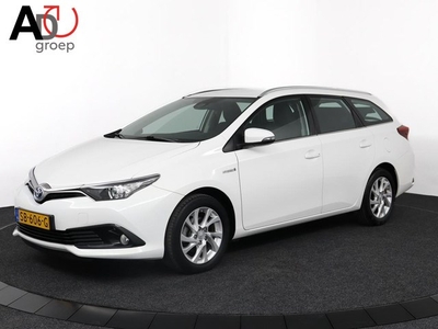 Toyota Auris Touring Sports 1.8 Hybrid Aspiration Cruise