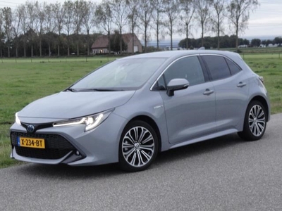 Toyota Corolla 1.8Hybrid Dynamic FULL LED-ECC-NAVIG-ADAP CR