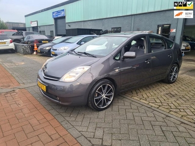 Toyota Prius 1.5 VVT-i Business Edition