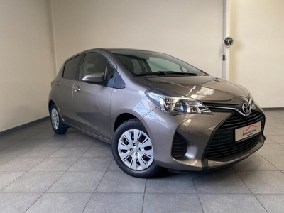 Toyota Yaris 1.3 VVT-i - Navigatie - camera - 1e eigenaar -