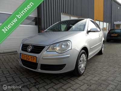 Volkswagen Polo 1.4-16V Trendline GOED ONDERHOUDEN!