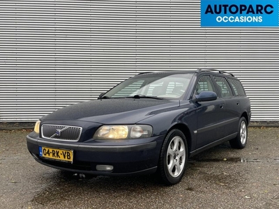 Volvo V70 2.4 Edition II AIRCO, CLIMA, TREKHAAK, HALF