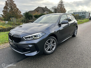 BMW 118i AUT High Executive M Pakket / HUD / Leder / Cam