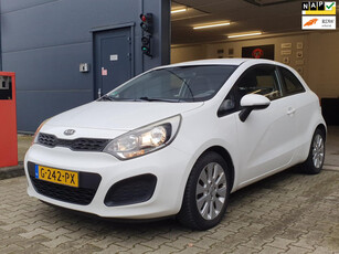 Kia Rio 1.2 CVVT Comfort Pack / NIEUWE ONDERHOUDSBEURT / AIRCO / ISOFIX / LM-VELGEN / ELEKTR. INKLAPB. SPIEGELS / AUX-AANSL. !