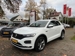 Volkswagen T-roc 1.5 TSI R-LINE SPORT 150PK / DIGI COCKPIT ADAP. CRUISE 18''