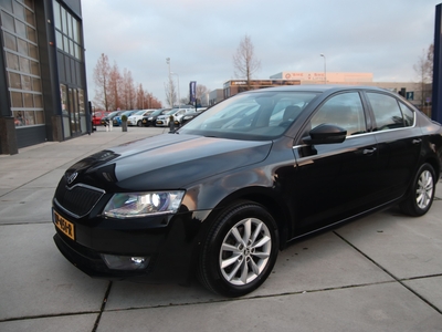 SKODA OCTAVIA 1.0 TSI Greentech Style Business Xenon, Canton, winterpakket, BOMVOL! LENTE UITVERKOOP!