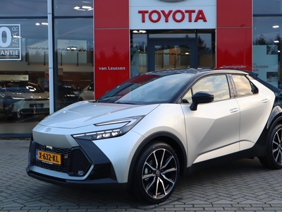 TOYOTA C-HR 2.0 HYBRID PREMIERE EDITION GR-SPORT 197PK MODELJAAR 2024 NIEUW & DIRECT LEVERBAAR!! NAVI APPLE/ANDROID JBL-AUDIO EL-STOEL EL-ACHTERKLEP STOELVERWARMING