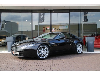 Aston Martin V8 Vantage 385pk Handgeschakeld