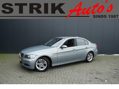 BMW 3 Serie 318i Business Line - NAVIGATIE - CARKIT -