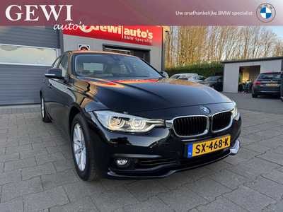 BMW 3-serie 318i High Executive Leder Apple CarPlay