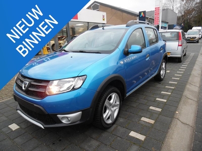 Dacia Sandero 0.9 TCe Stepway Laureate 5 deurs, airco, cruise control, sportvelgen, navigatie enz.