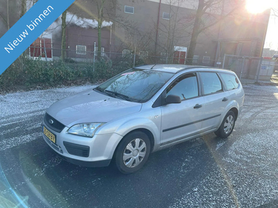 Ford Focus Wagon 1.6-16V Champion NETTE AUTO RIJD EN SCHAKELT GOED