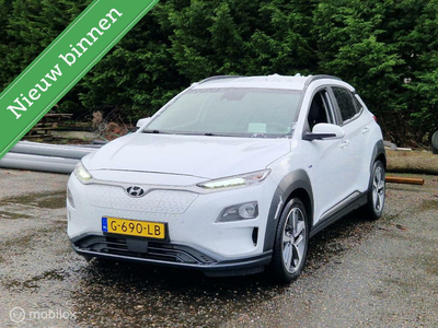 Hyundai Kona EV Premium 64 kWh - nieuwstaat - inclusief btw