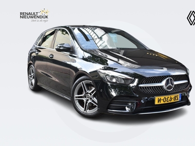 MERCEDES B-KLASSE 180 AMG Business Solution AUTOMAAT / 18 INCH AMG VELGEN / NAVIGATIE FULL MAP / STOELVERWARMING / LED KOPLAMPEN / AMG STYLING