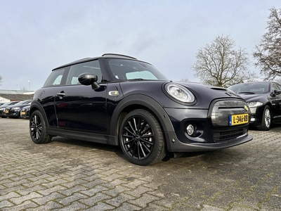 MINI Mini Electric Yours Black-Edition 33 kWh (INCL-BTW) *PANO | VOLLEDER | FULL-LED | HUD | HARMAN/KARDON-AUDIO | KEYLESS | NAVI-FULLMAP| DAB | ECC | PDC | CRUISE | SPORT-SEATS*