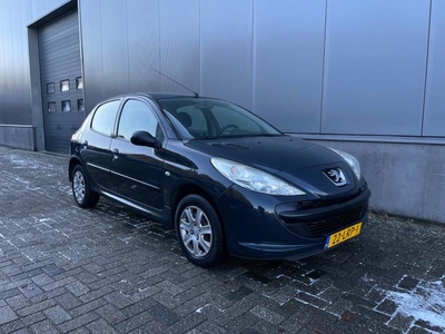 Peugeot 206 + 1.1 XR, Nieuw Apk